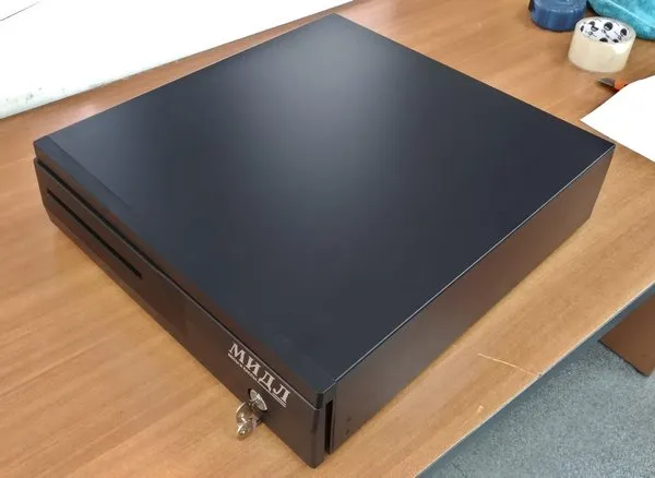 Денежный ящик с ключом